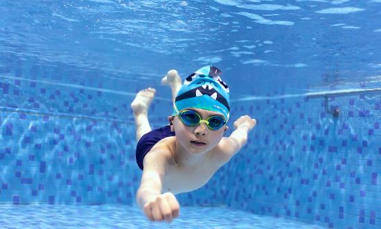 孩子游泳有什么好处？孩子游泳时如何预防溺水？